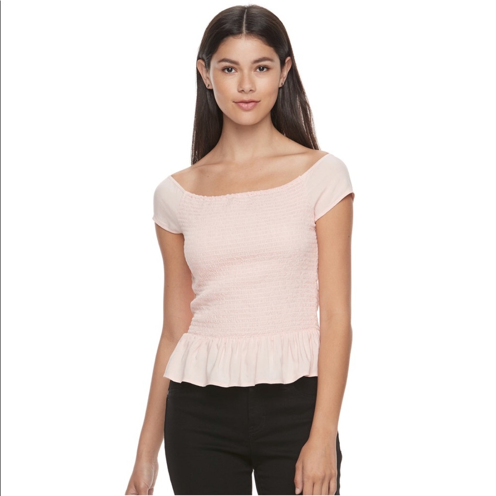 🆕 sweetheart pink peplum top